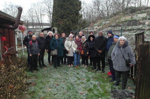 Gruppenbild der Kleingärtner, aufgenommen 30.12.2024 (Foto: BauLust e.V. ) Gruppenbild der Kleingärtner