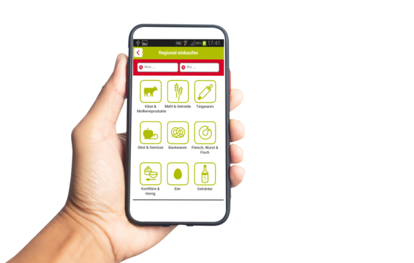 Eine Hand hält ein Smartphone, auf dem die App "RegioApp" geöffnet ist.