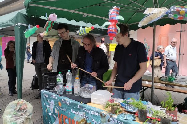 Yogo Pausch in Aktion