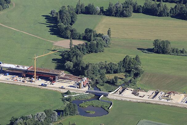 Luftaufnahme Autobahnbau der A94 Isental (Foto: Klaus Leidorf)