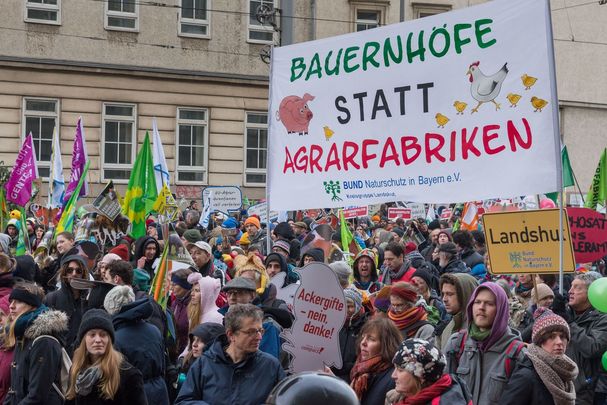 BN-Aktive demonstrieren in Berlin für eine nachhaltige EU-Agrarpolitik (Foto: Heinrich Inkoferer)