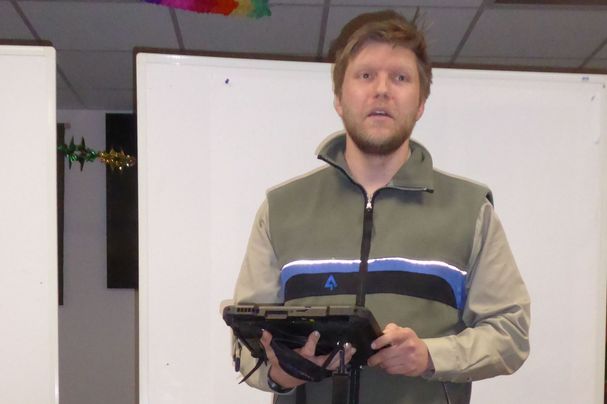 Förster Stefan Wimmer referiert über seine Aufgaben