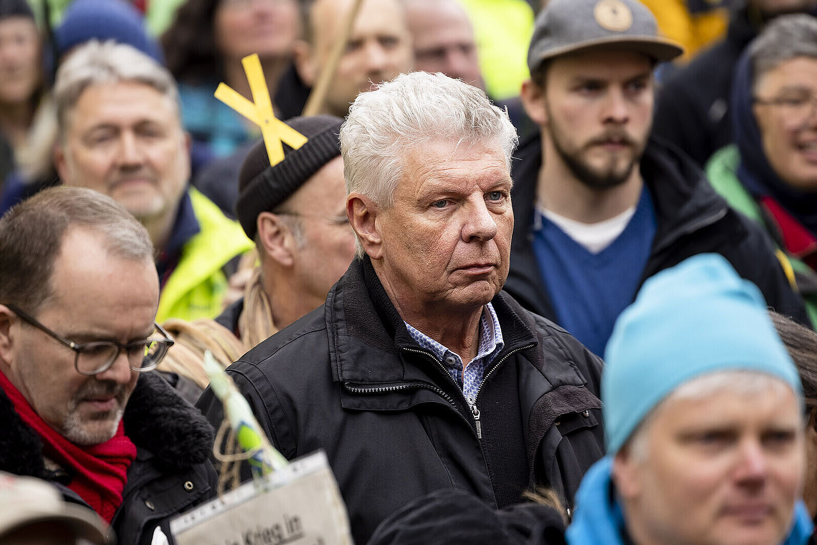 Der Münchner Oberbürgermeister Dieter Reiter schloss sich den Teilnehmern an und bekräftigte seine Unterstützung bei einer Rede (Foto: Jörg Farys).